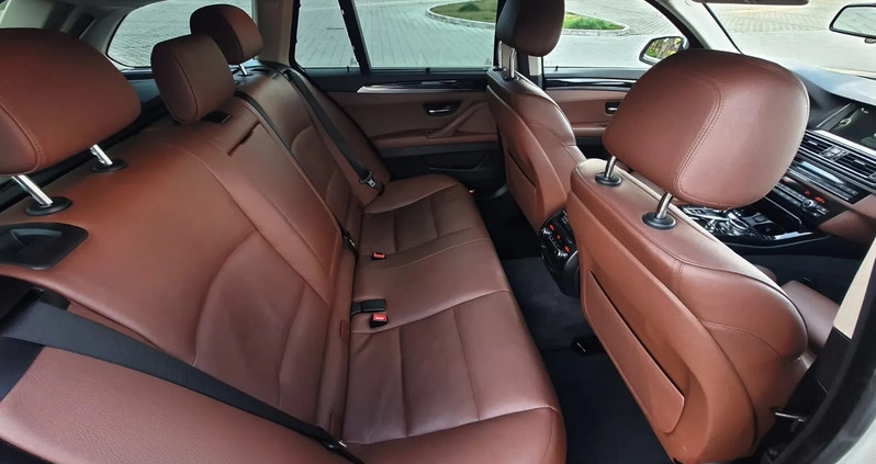 BMW Seria 5 cena 66800 przebieg: 234000, rok produkcji 2014 z Starachowice małe 352